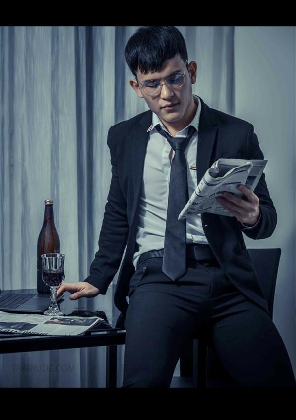 I-AM-MAGAZINE-Issue2.2--I-AM-WIREPULLER-Anawin-ebook